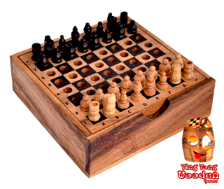 Schach Box klein mit richtigen mini Schachfiguren ais Holz Monkey Pod wooden games Thailand